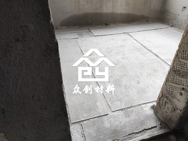 合肥市文(wen)一鉑金中(zhong)心改性聚(ju)丙烯保溫(wen)隔聲闆鋪(pu)設現場