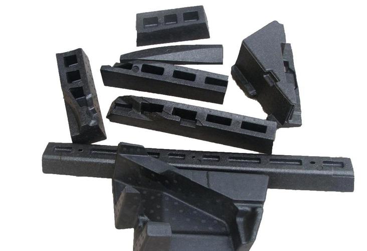 汽車(che)零配(pei)件